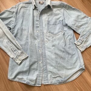 Vintage NorthCrest Light Wash Denim Button Up Shirt Size M